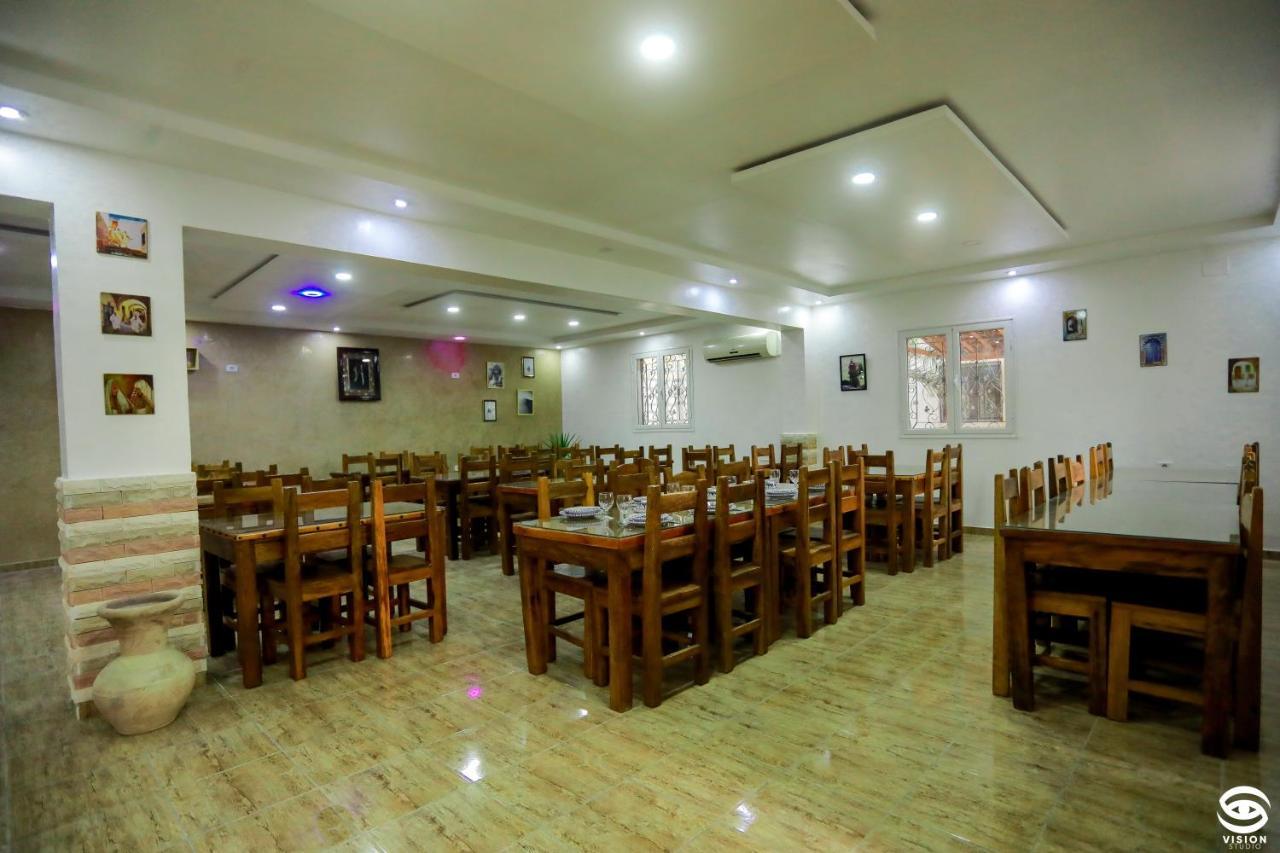 Dar Barka Hotel Kebili Bagian luar foto